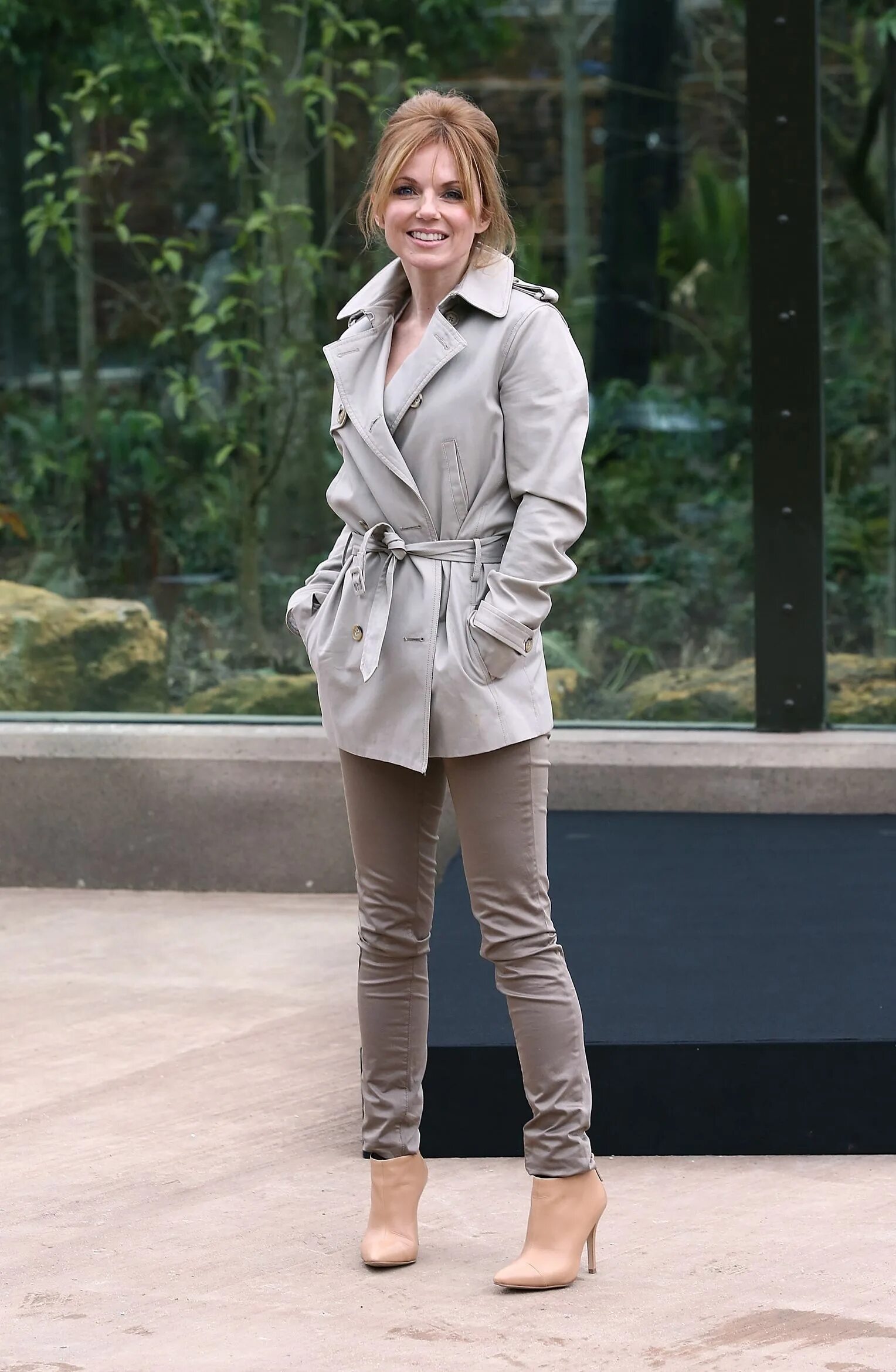 как одеться женщине невысокого роста. как одеваться женщине в 35 невысокого роста. как одеться женщине невысокого роста. стильная одежда для женщин маленького роста. как нужно одеваться женщине невысокого роста.