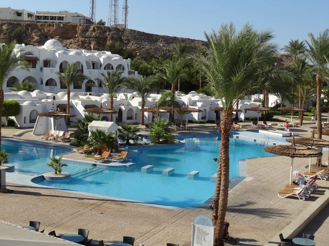 Шарм эш шейх набережная. Калимера голден бич хургада. Бассейн шейха. Шарм-эш-шейх. Golden beach resort хургада.