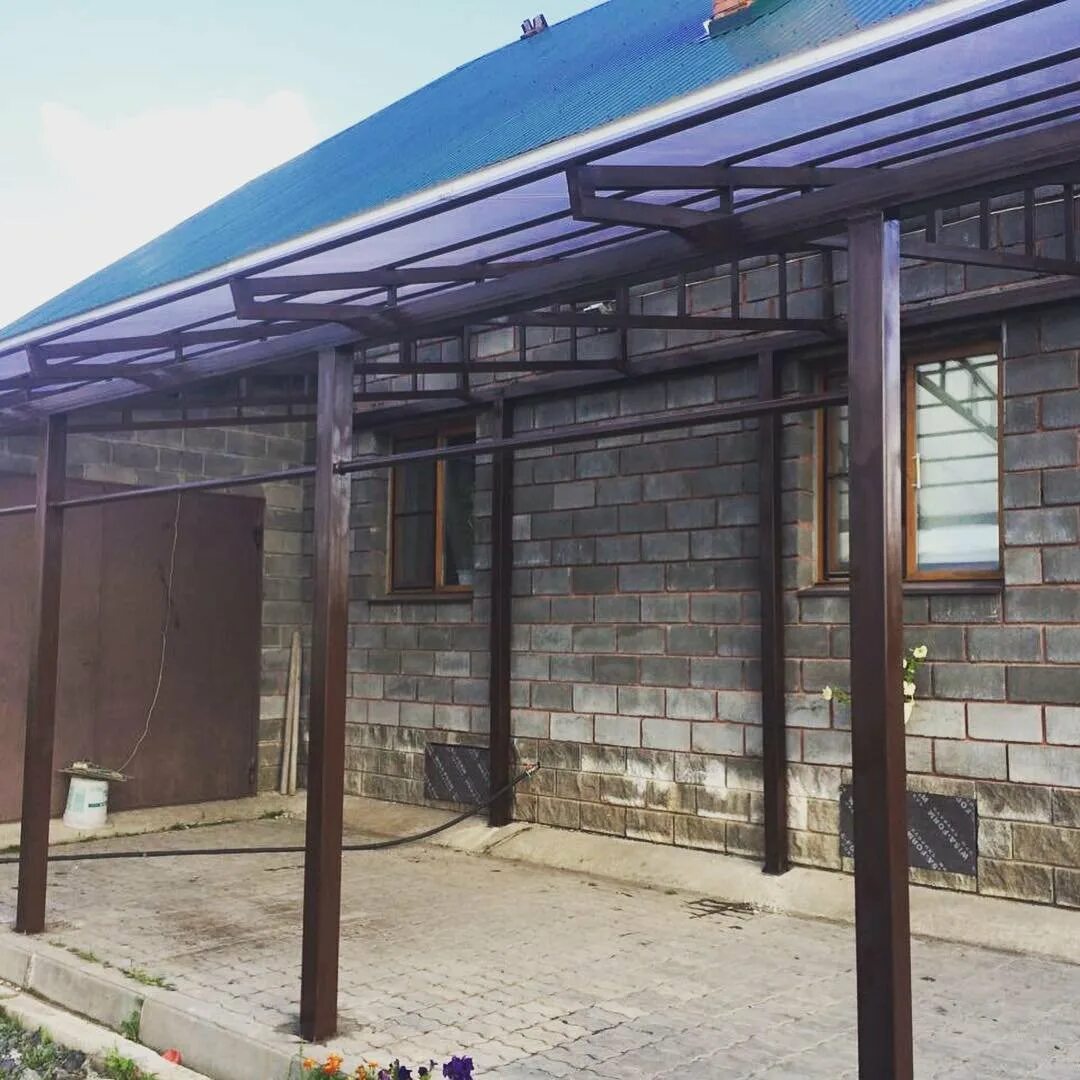Пристрой из трубы своими руками. Односкатный навес 8500*6500. навес односкатныйметалопрофиль. навес металлопрофиль односкатный. односкатный навес из профильной трубы 80*80.