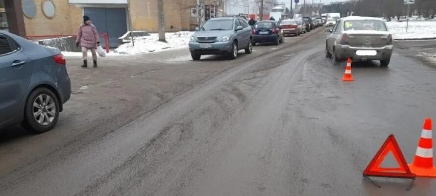 Сбитые женщины в петрозаводске. Соломенское шоссе 12 петрозаводск. Санкт-петербург сбил каток. Сбитые женщины в петрозаводске. Сбитые женщины в петрозаводске.