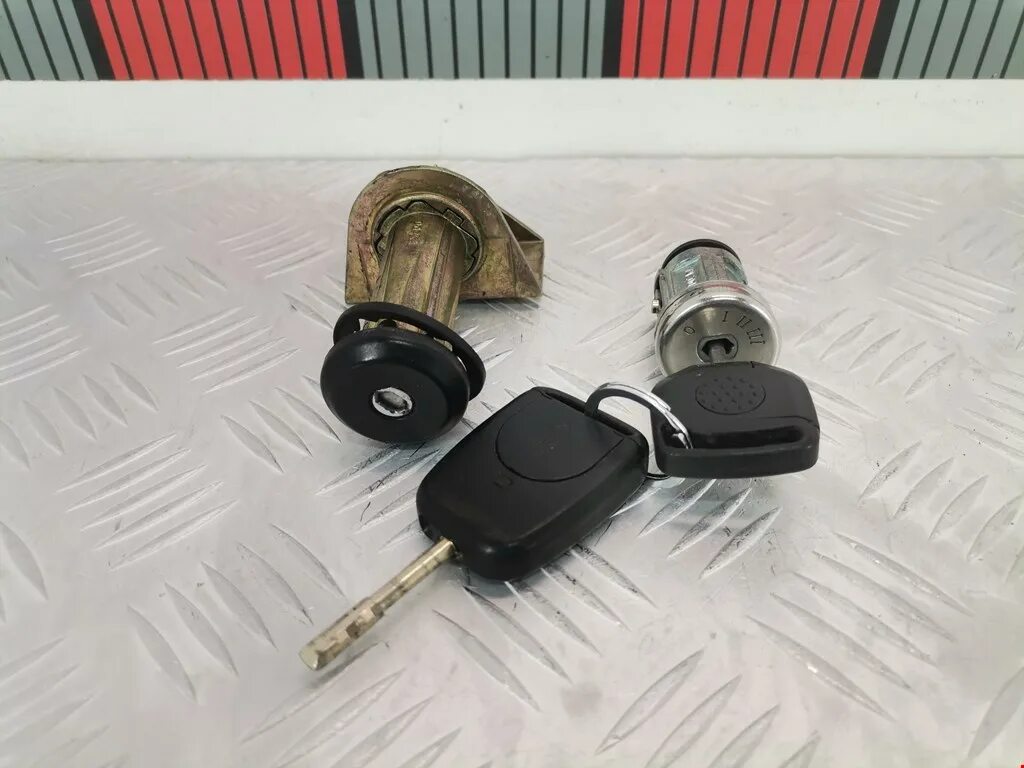 Комплект личинок форд мондео 1996г. Личинка замка форд мондео 2004 год. Личинка замка фокус 2. Комплект личинок форд мондео 3. 4965992 ford зажигания замок.