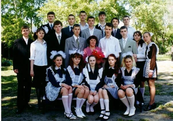 Выпускники 2005 года. Выпускники 2005 года фото. Школа 8 Бийск. Школа 20 бийск