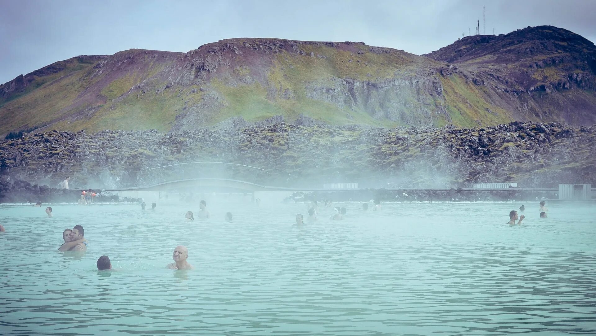 Blue Lagoon Исландия. Исландия горячие источники голубая Лагуна. Термальные источники voda. Термальные воды Челябинск. Термальные воды вишневая горка