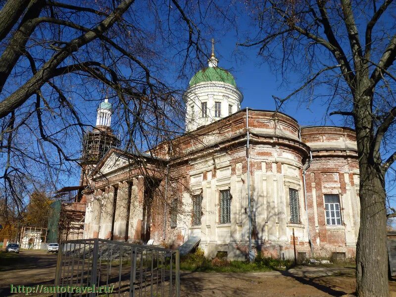 Площадь яхромы. Троицкая Церковь в Яхроме. Г Яхрома Дмитровский район.