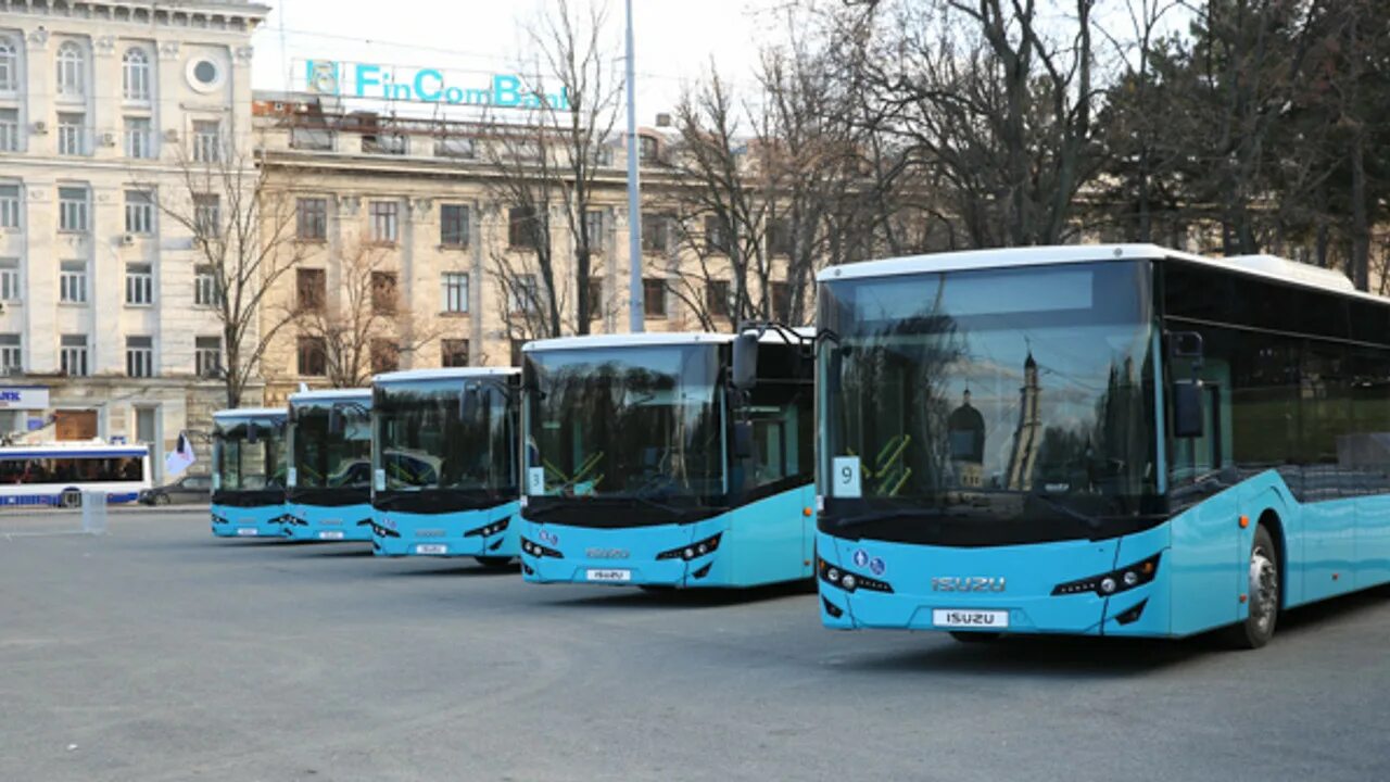 Автобусы Кишинёв Исузу. Кишинёвский автобус. Новійц автобус Кишинева. Автобусный парк Кишинев. Одесса кишинев автобус