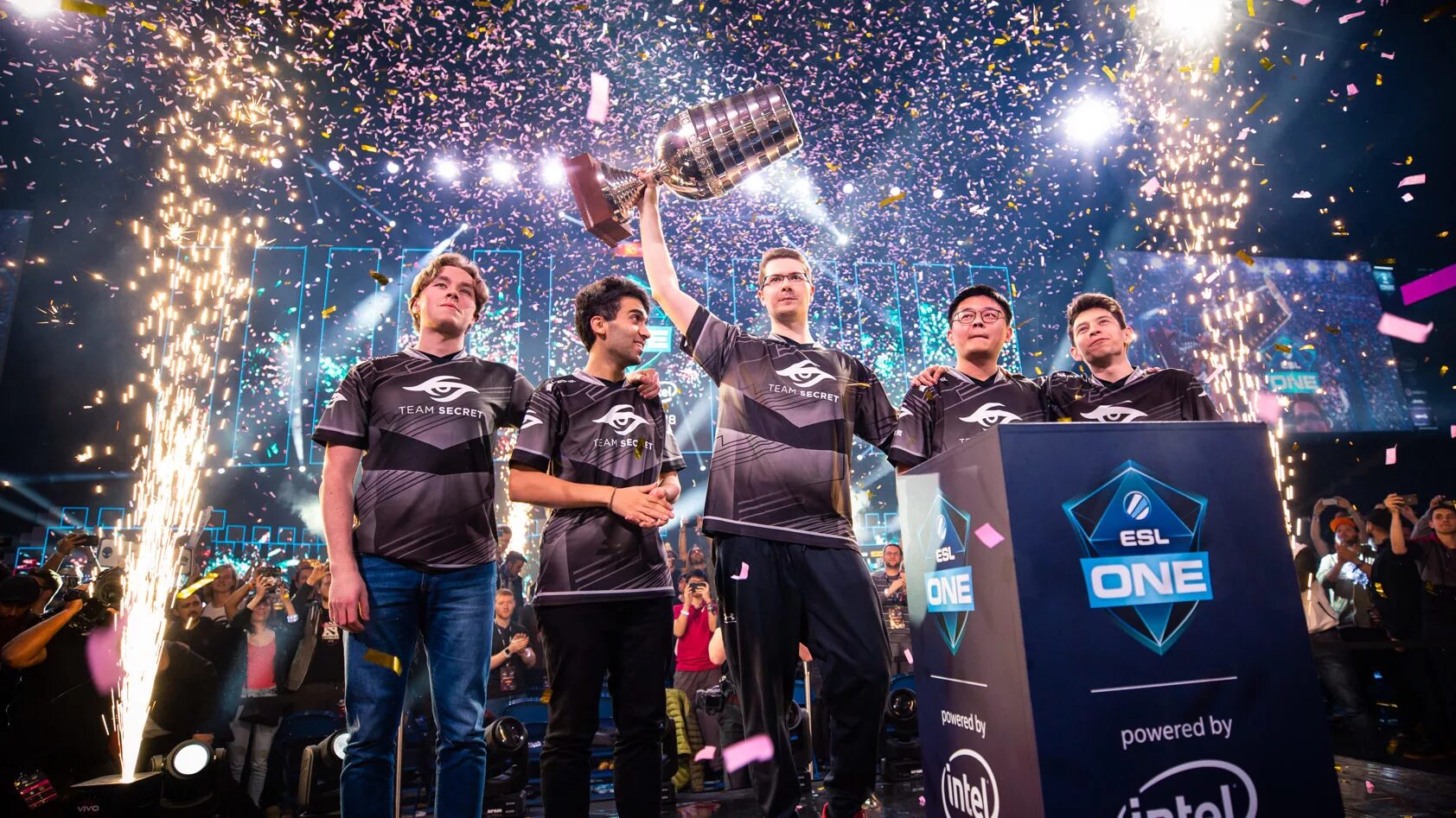 Esl турниры. Тренер нави 2020. Esl турниры cs go. Киберспортивные турниры. Esl турниры.