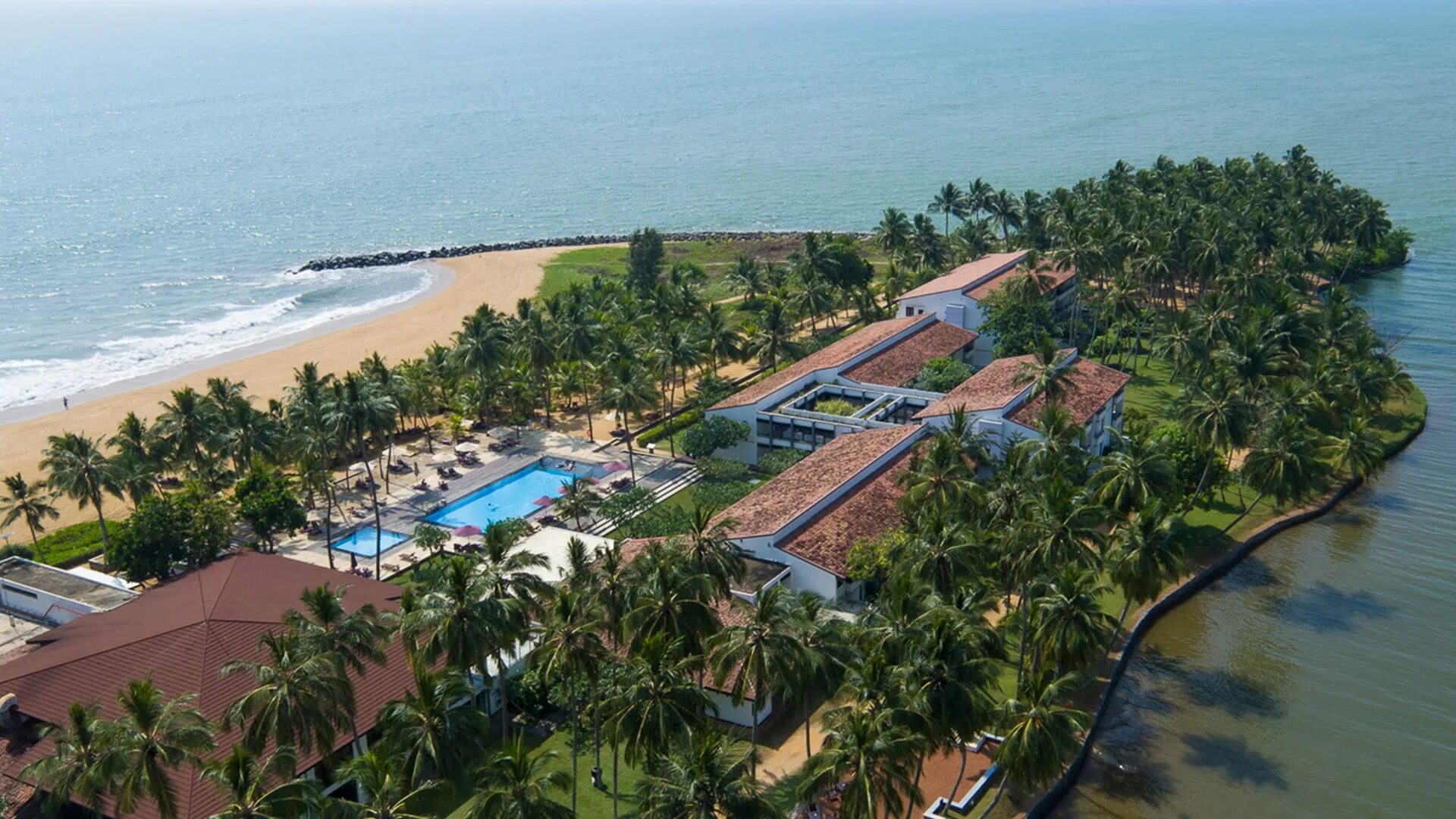 Отель avani kalutara resort 4. Калутара шри ланка. Хиккадува шри ланка. Западное побережье шри ланки. Пляж калутара шри ланка.