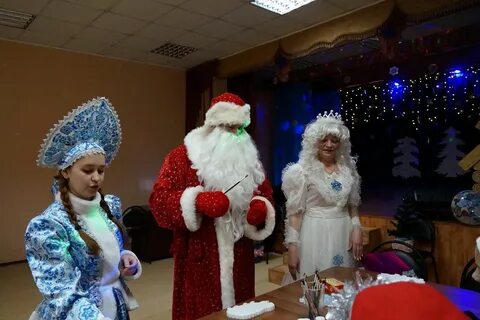 Новогодний праздник в клубе сценарий