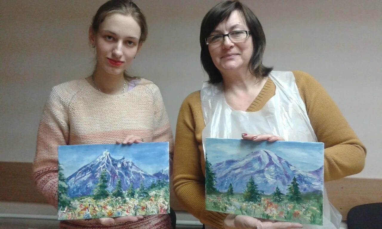 Школа креатива москва. Школа творчества и креатива. Творческая школа креатива. Роджер сперри правополушарное рисование. Александра юрова школа креатива.