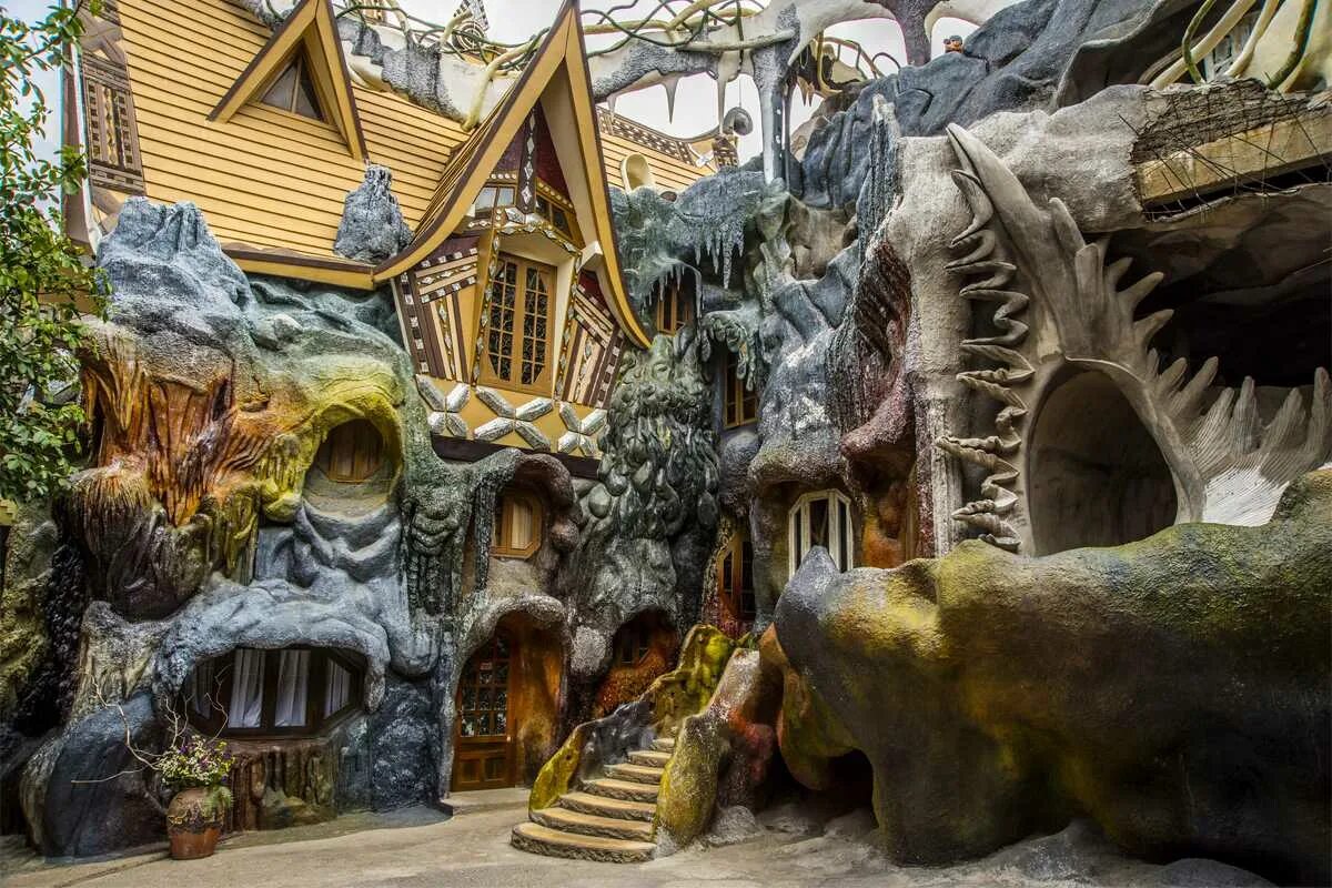 Как называется сумасшедший дом. Отель в далате crazy house. ханг нга далат вьетнам. гостиница сумасшедший дом далат вьетнам. crazy house hotel вьетнам.
