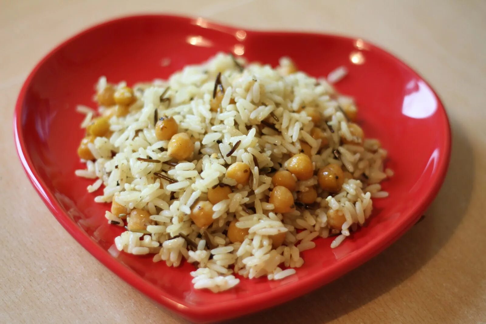 блюдо рис с нутом. рис с нутом рецепт. гарнир из нута. рис с нутом. рис с нутом рецепт.