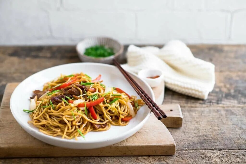 Якисоба. Yakisoba Noodles. Японская лапша Якисоба. Якисоба гречневая японская лапша. Пряная лапша