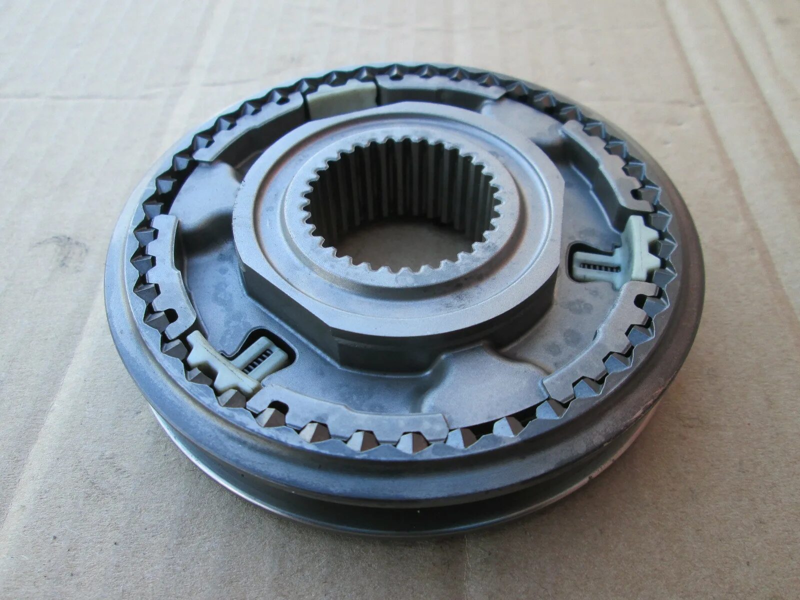 Синхронизатор форд. 6. Кольцо синхронизатора форд фокус 3. Синхронизатор 1 передачи форд транзит. Синхронизатор форд.