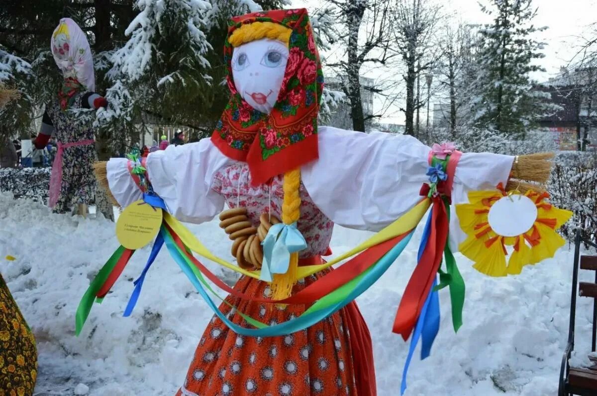 Красивая масленица своими руками. Чучело на Масленицу. Оригинальное чучело Масленицы. Нарядить Масленицу. Украшения на Масленицу.