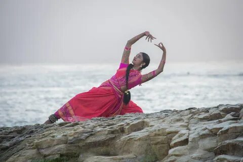 People tandava