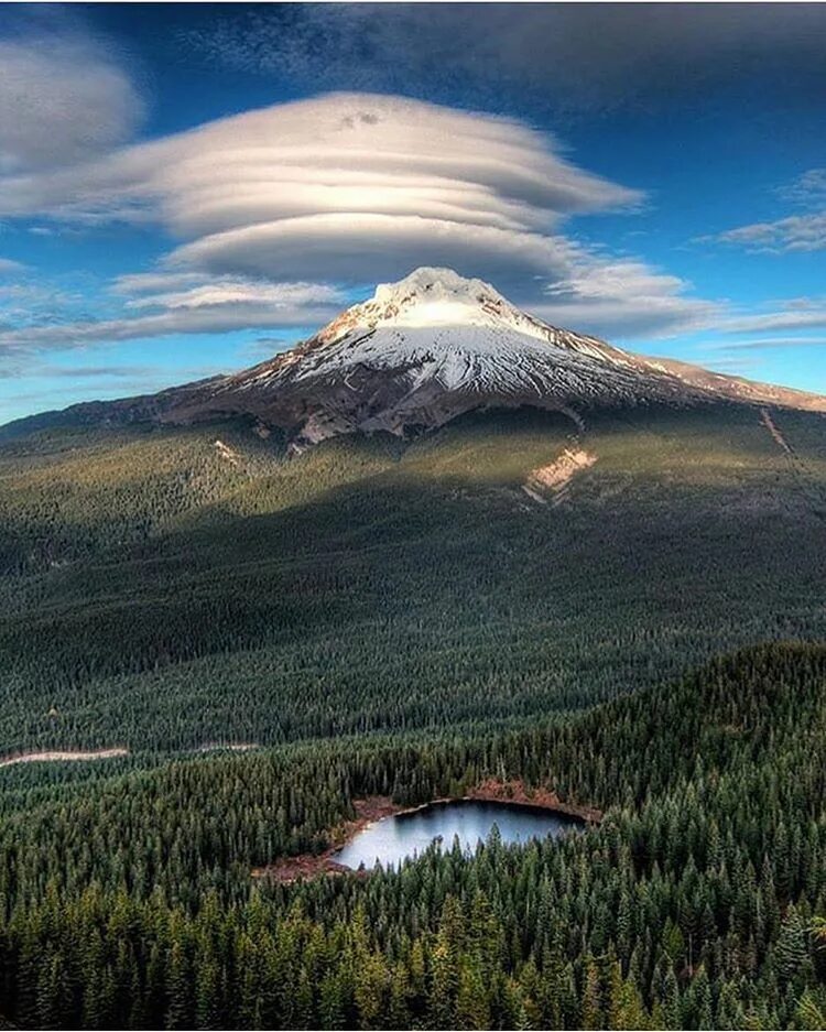 Как называется гора чего то. Самая красивая гора в мире альпамайо. Адамс (вулкан). Как называется гора чего то. Как называется гора чего то.