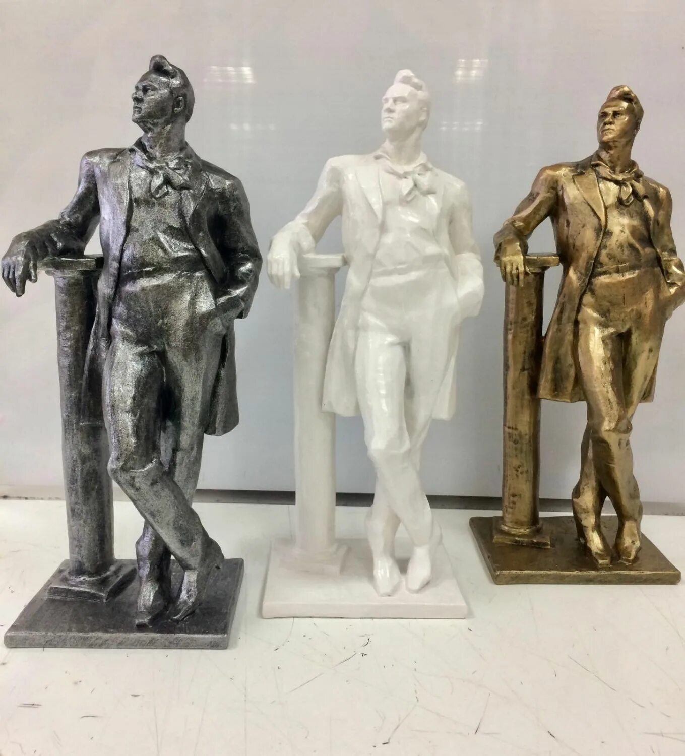 П. Шаляпин скульптура. П. Киров памятник фёдору шаляпину. Памятник шаляпину в москве новинский бульвар автор.