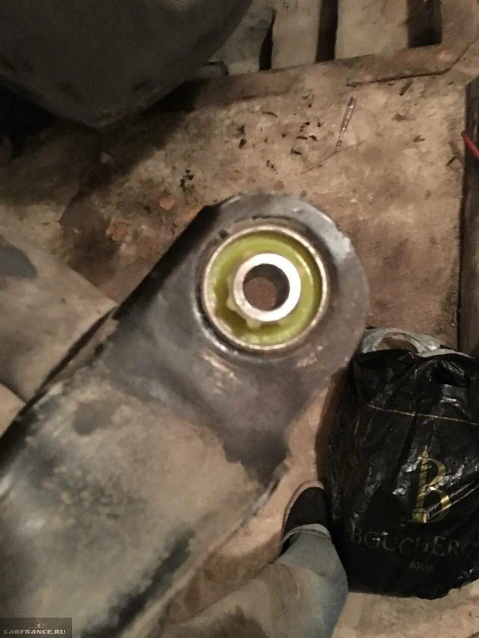 Подвеска форд фокус 2 сайлентблоки. Сайлентблок задней балки ford focus 2. Сайлентблоки переднего рычага форд фокус 2. Замена сайлентблоков задних рычагов фокус 2. Сайлентблоки форд фокус 2.