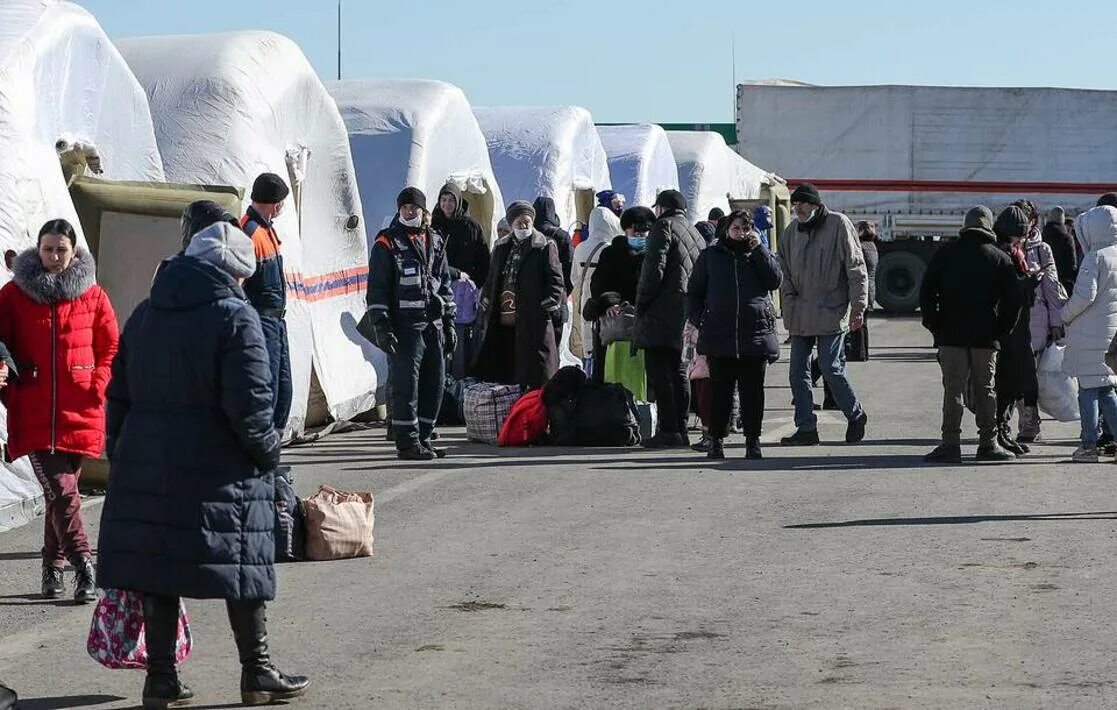 Приезд из границы. Беженцы с Донбасса в Ростовской области. ПВР беженцы. Пункт временного размещения беженцев из Донбасса. ПВР В России для беженцев.