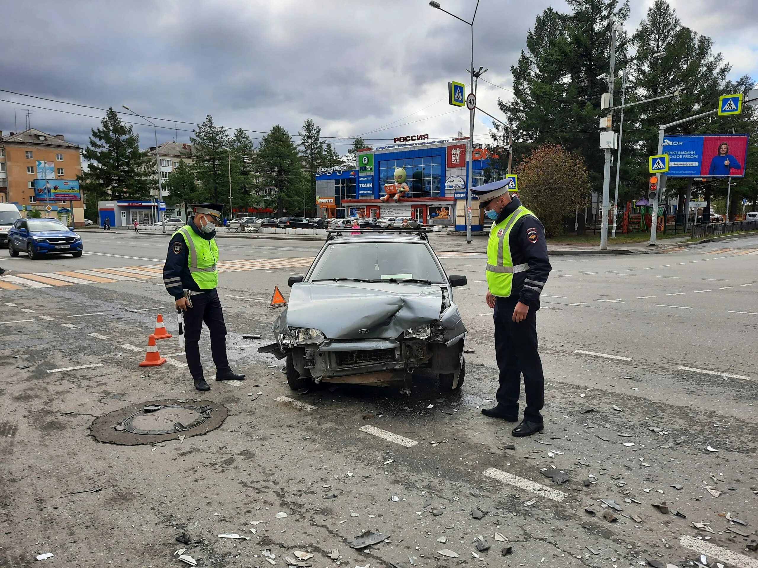 Новое тц в нижнем тагиле. Авария в нижнем тагиле вчера на вагонке. Герои тагильчане. Весь тагил сегодня. Административные правонарушения автомобилистов.