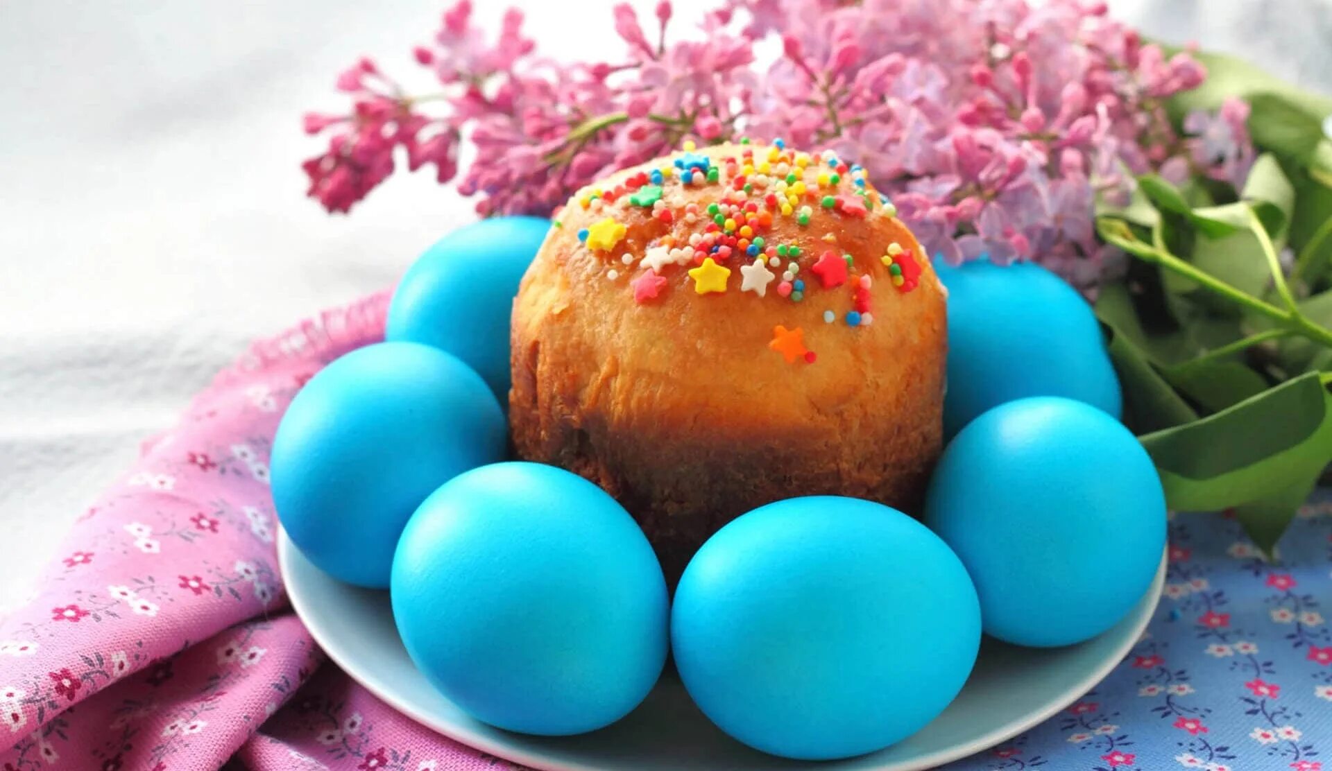 С днем пасхи. Праздную пасху. Пасха православная. Маленькие куличи на пасху. Пасха фото.