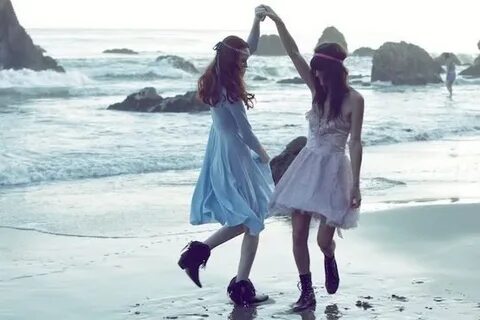 My sister like dancing