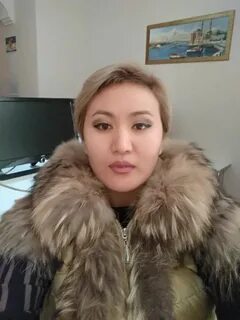 Кызыл девушки