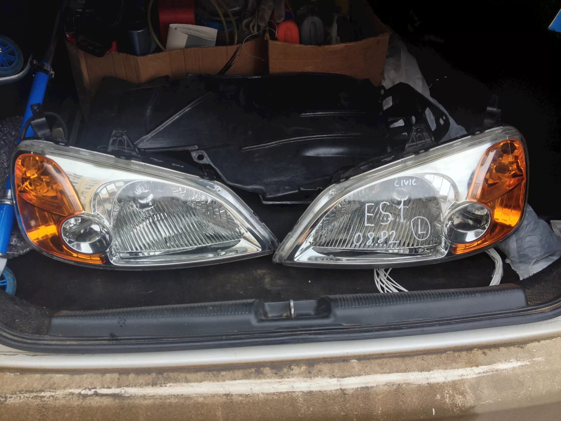 Фары цивик ферио. Honda civic 7 фары. фары civic es1. фара хонда civic 2007 ксенон. фара ксеноновая хонда civic 2003.