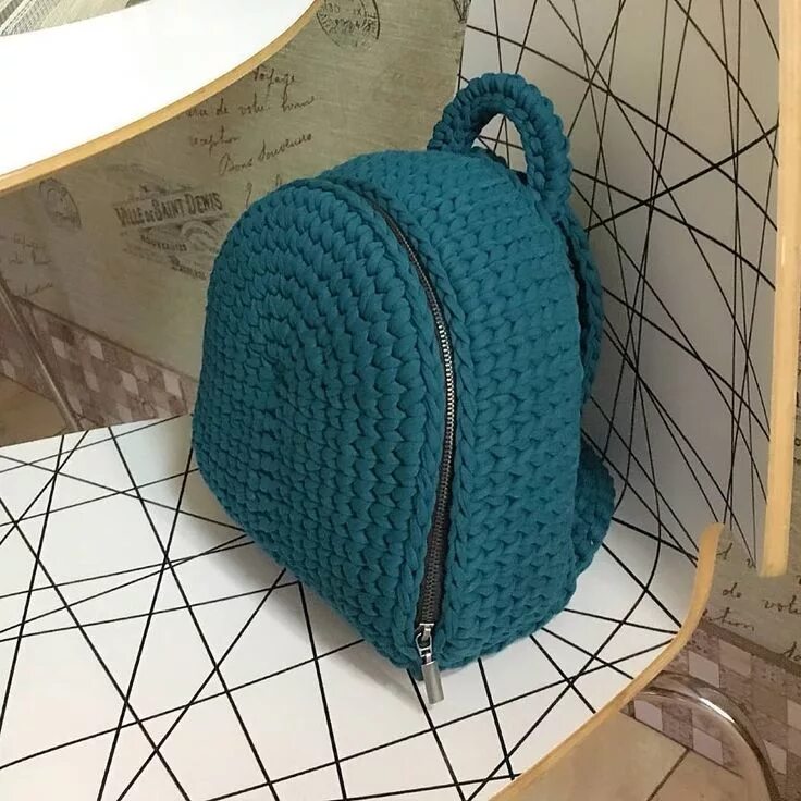 Вязаные сумки рюкзаки. Рюкзак крючком. Вязаный рюкзак из трикотажной пряжи. Вяжем рюкзак из трикотажной пряжи. Рюкзак из трикотажной пряжи.