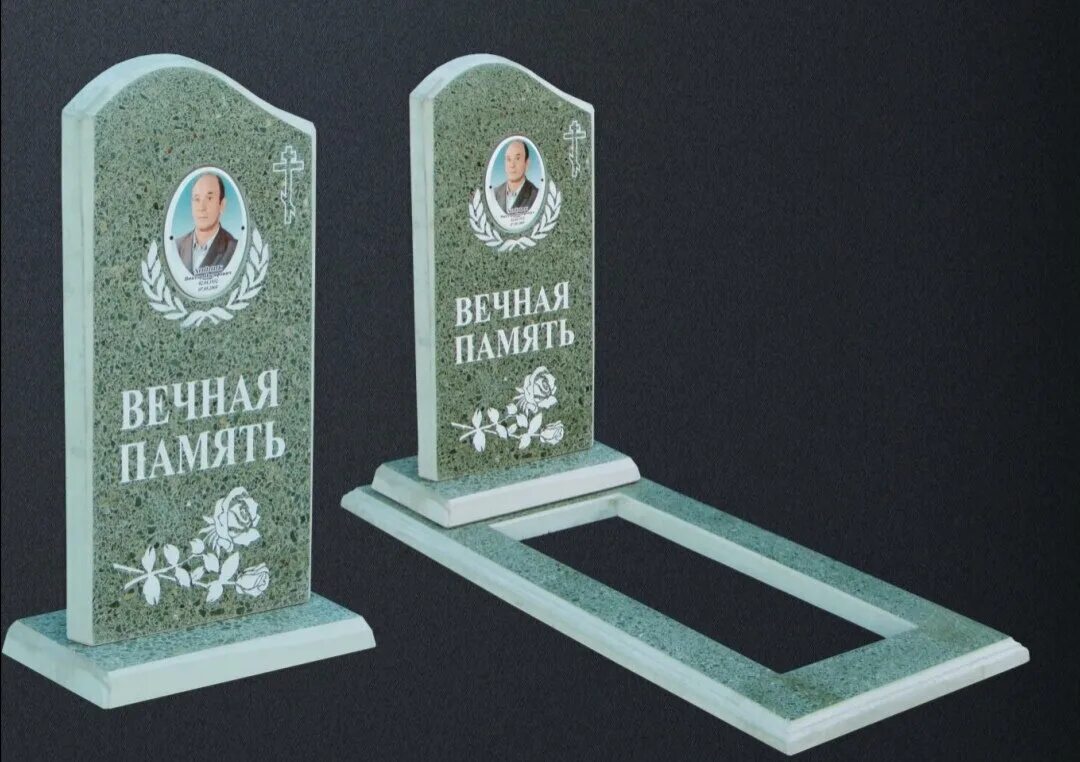 Памятники на могилу из мраморной крошки. Памятник из мраморной крошки. надгробие из мраморной крошки. памятники из мраморной и гранитной крошки.