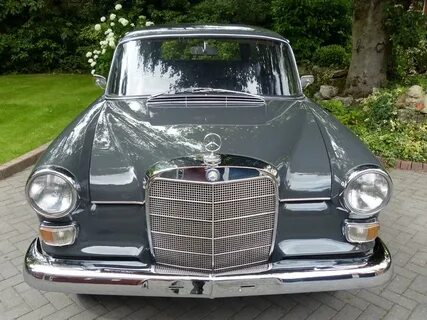 Mercedes 230