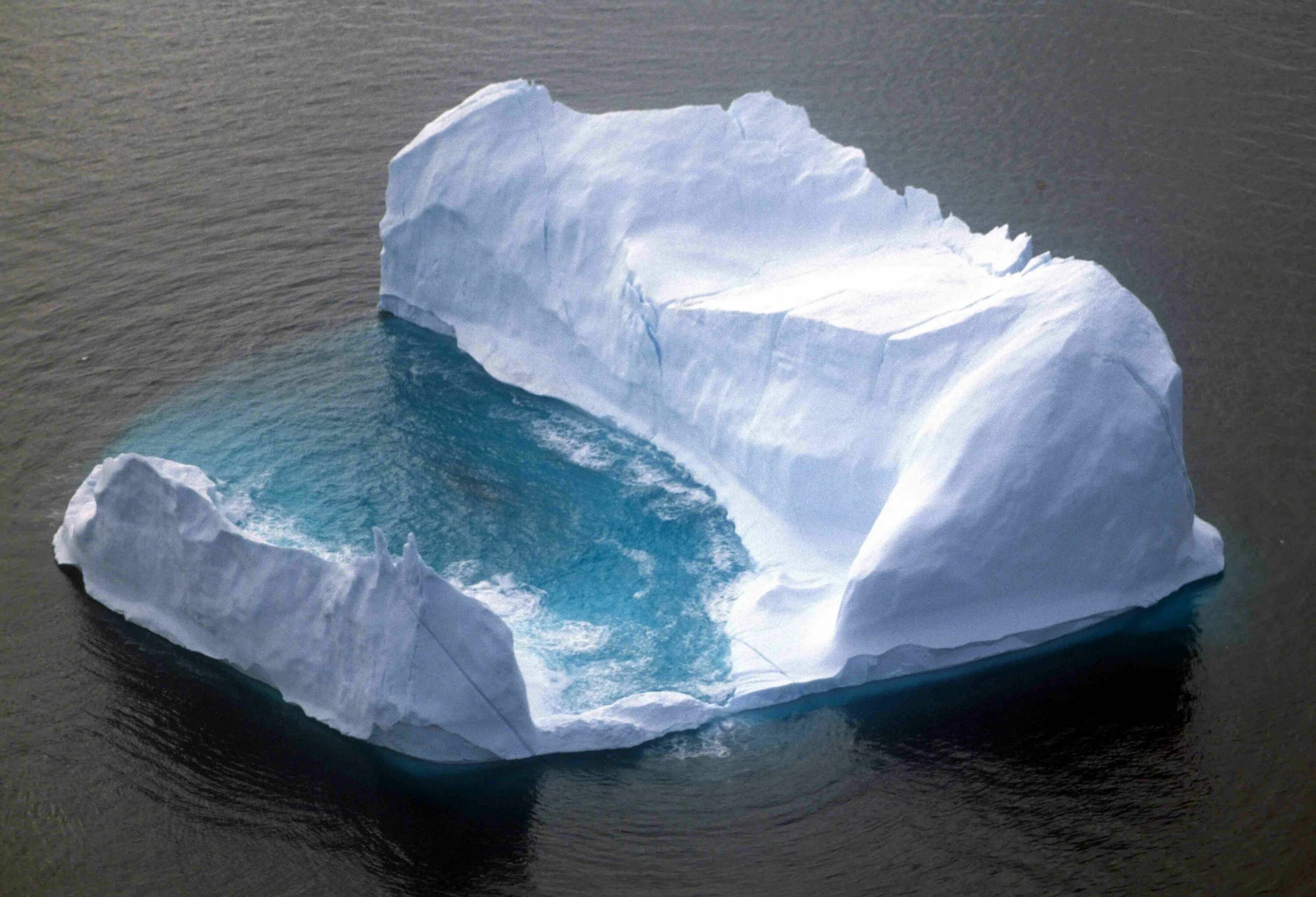 Большой кусок льда. Айсберг Геншин. Айсберг из пенопласта. Льдины из пенопласта. Глыба льда.
