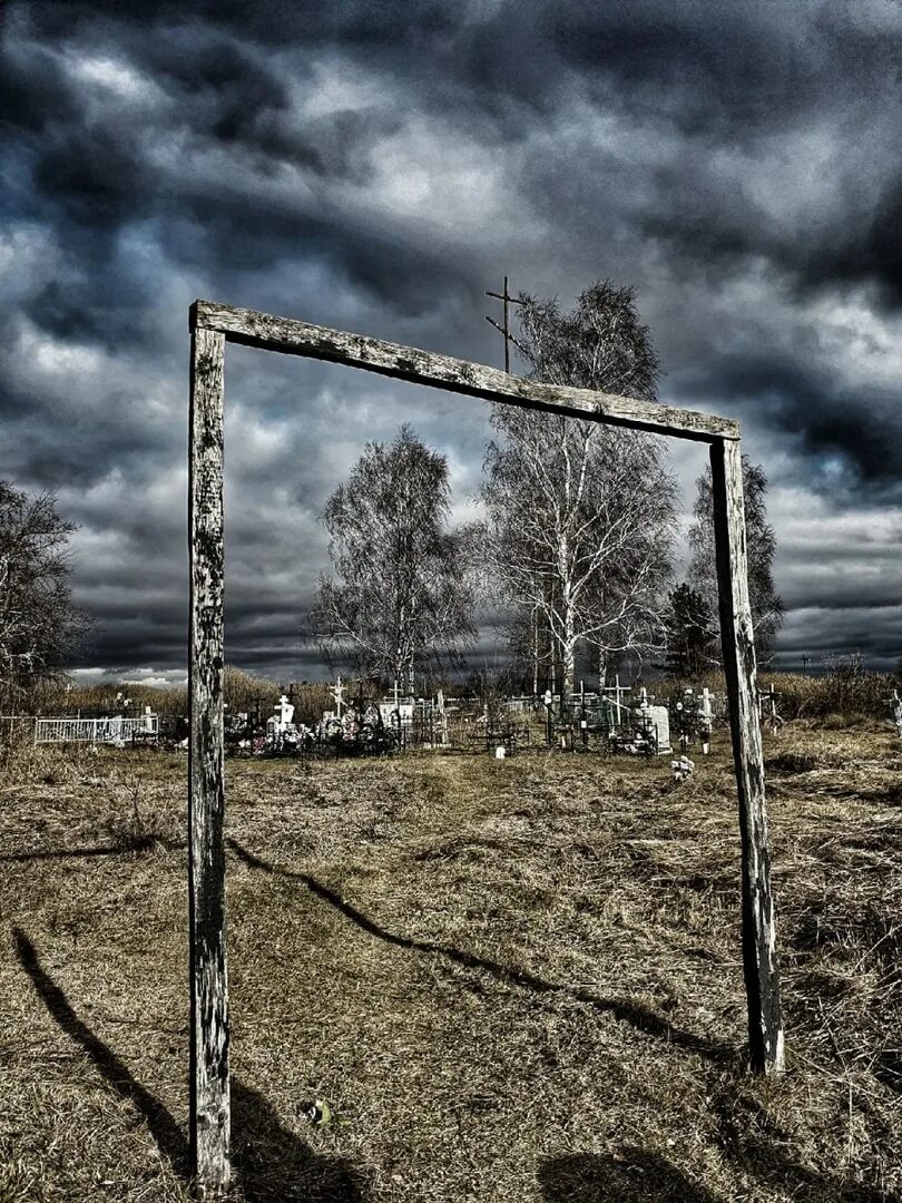 Деревня паника. Деревенское кладбище. деревенские могилы. деревня паника тамбовская область. паника в селе.