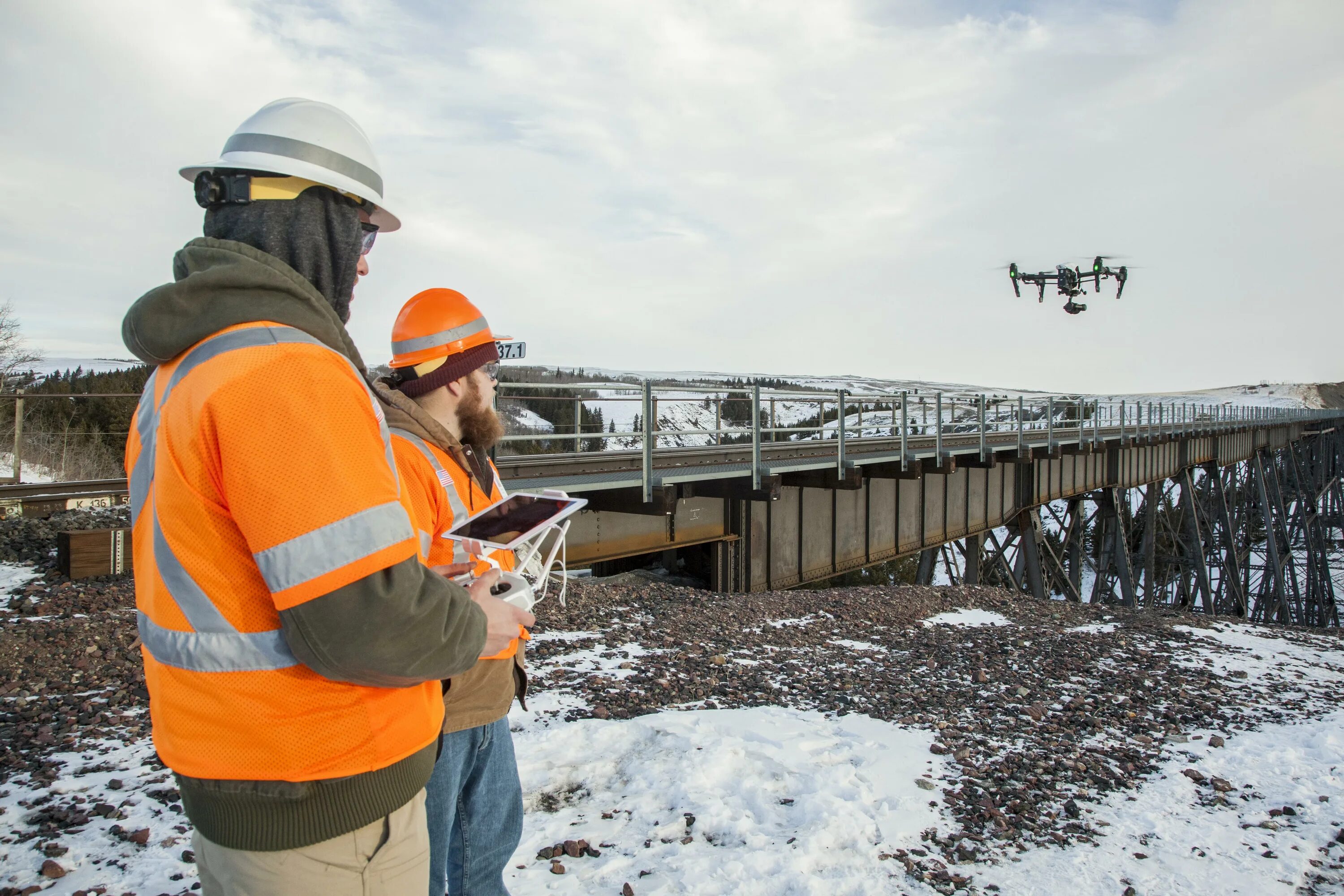 Дрон мост. Техобслуживание железнодорожных мостов дроны. rail drone.