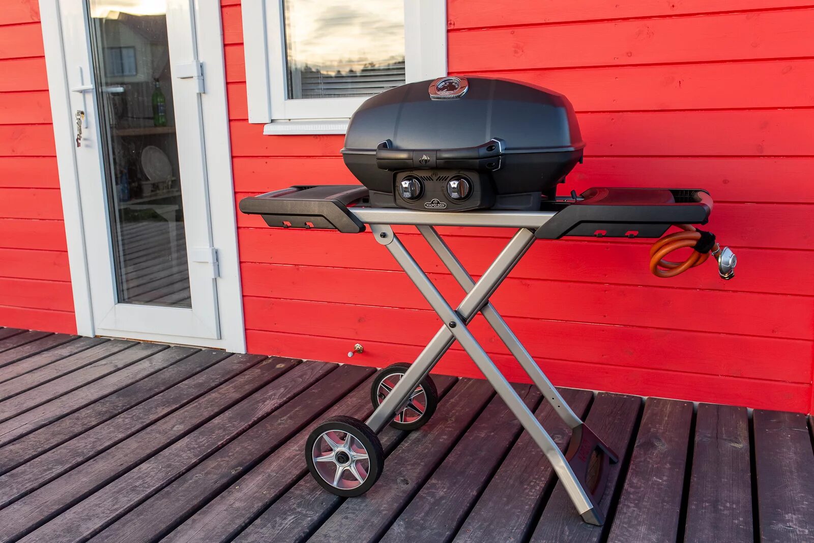 Наполеон 285. Газовый гриль napoleon travel. Газовый гриль napoleon travel. Napoleon travelq-285. Портативный газовый гриль napoleon travelq-285.