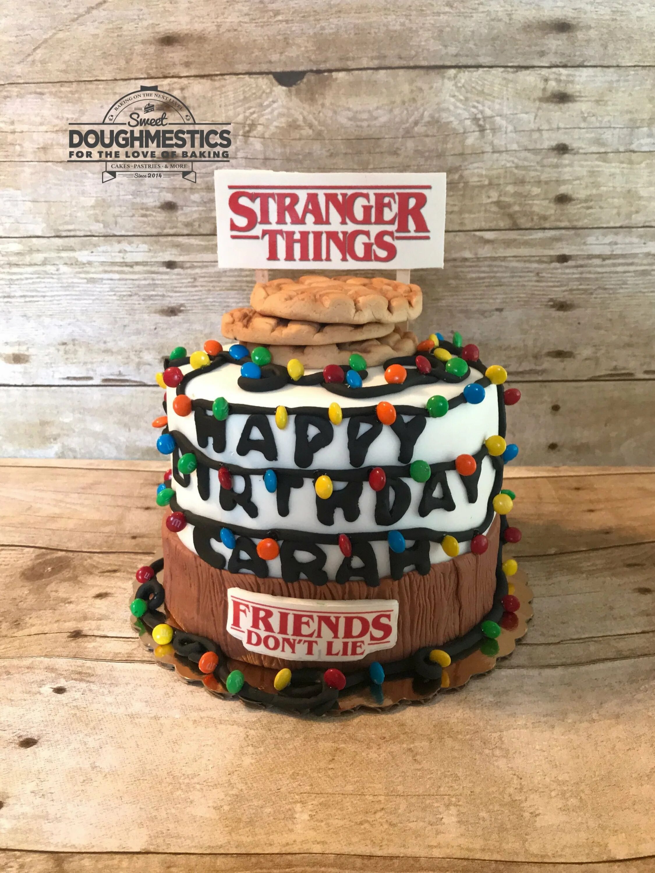 торты по сериалам. торт stranger things. торт stranger things. торт в стиле очень странных дел. торт очень странные дела.