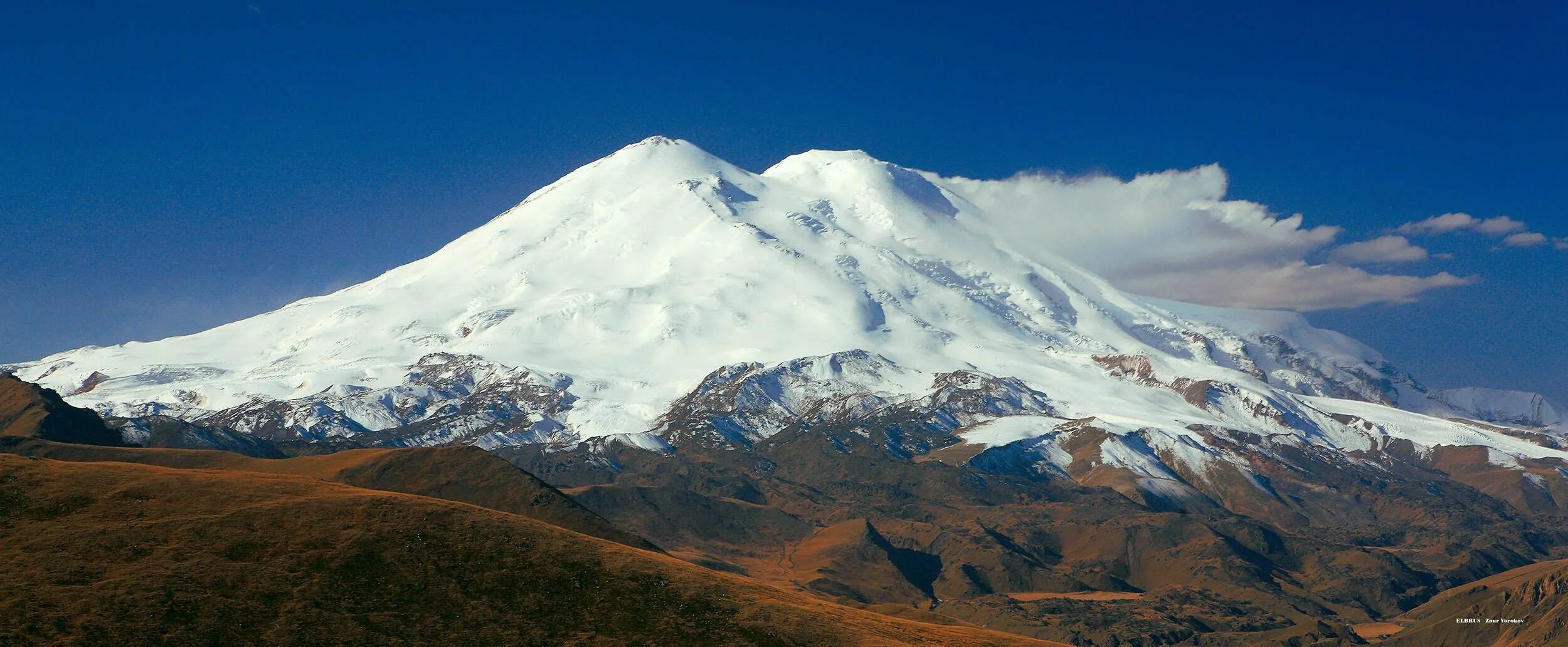 Эльбрус гора вулканы по высоте. Гора Эльбрус. Эльбрус высота. Эльбрус с высоты птичьего. Фотографии горы Эльбрус.