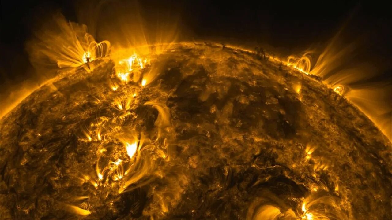 Sun us. Снимки солнца. Солнце в космосе. Солнце из космоса. Солнце снимок из космоса.