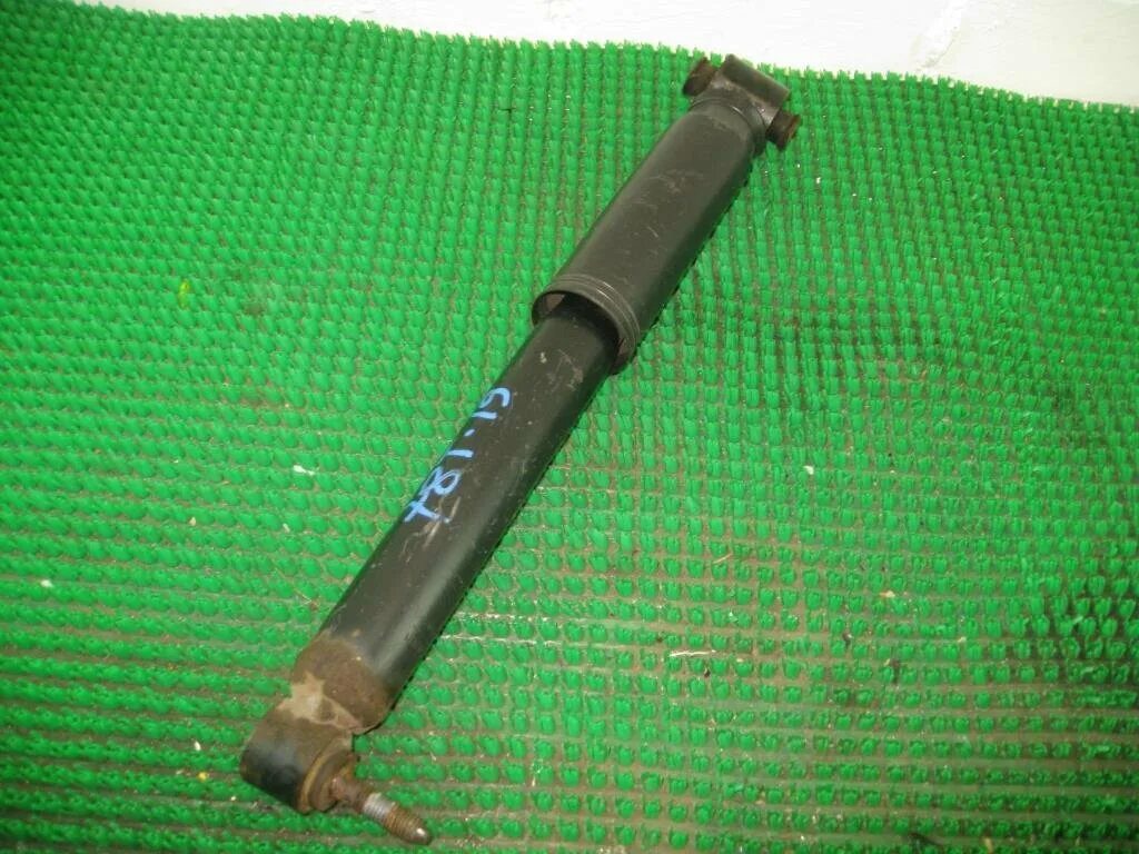 Амортизатор задний рено мастер 2014 года. Задние амортизаторы рено меган 2. Megane 2 renault scenic амортизатор задний кыргызстане. Megane 2 renault scenic амортизатор задний кыргызстане. Задние амортизаторы рено сценик 2.