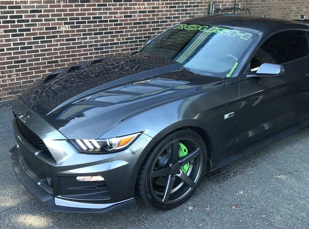 Porsche 911 карбоновый кузов. Ford mustang carbon. Карбон ford mustang. Форд мустанг 2017 карбон. Карбоновый мустанг.