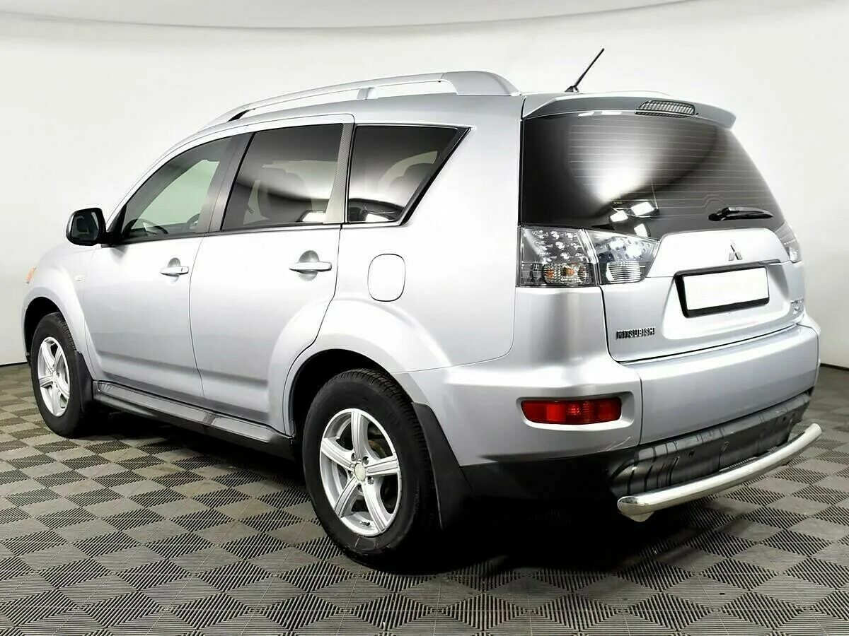 Аутлендер 2008 2.4 купить. Mitsubishi Outlander 2.4 2008. Аутлендер 2008 2.4. Mitsubishi Outlander 2 2008. Митсубиши Аутлендер 2008.