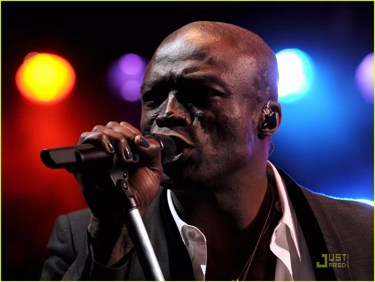 сил британский певец. Seal певец. генри олусегун адеола сэмюэл. певец сил песни. генри олусегун адеола сэмюэл.