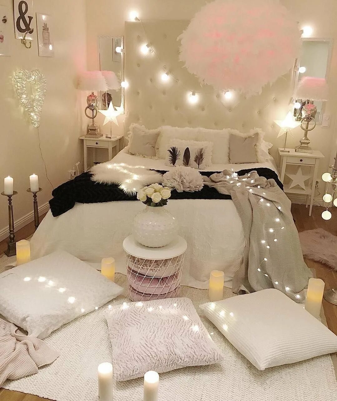 Очень милая комната. Уютная комната для девушки. Комната для девочки. Спальня для девушки. Самые красивые комнаты для девочек.