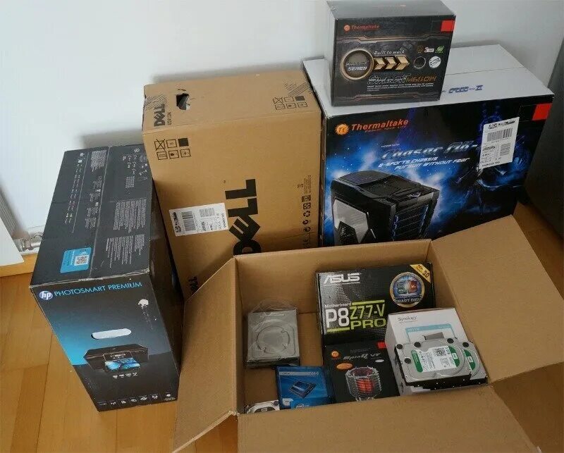 Pc packages. Коробки от комплектующих ПК. Комплектующие для ПК В коробке. Упаковка компьютера. Упаковка для компьютерных комплектующих.