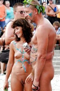 Erotic contests on the beach 