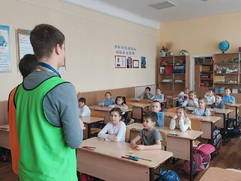 Май школа. 13 мая школы. Мбоу сош село русская халань. 13 мая школы. 13 мая школы.