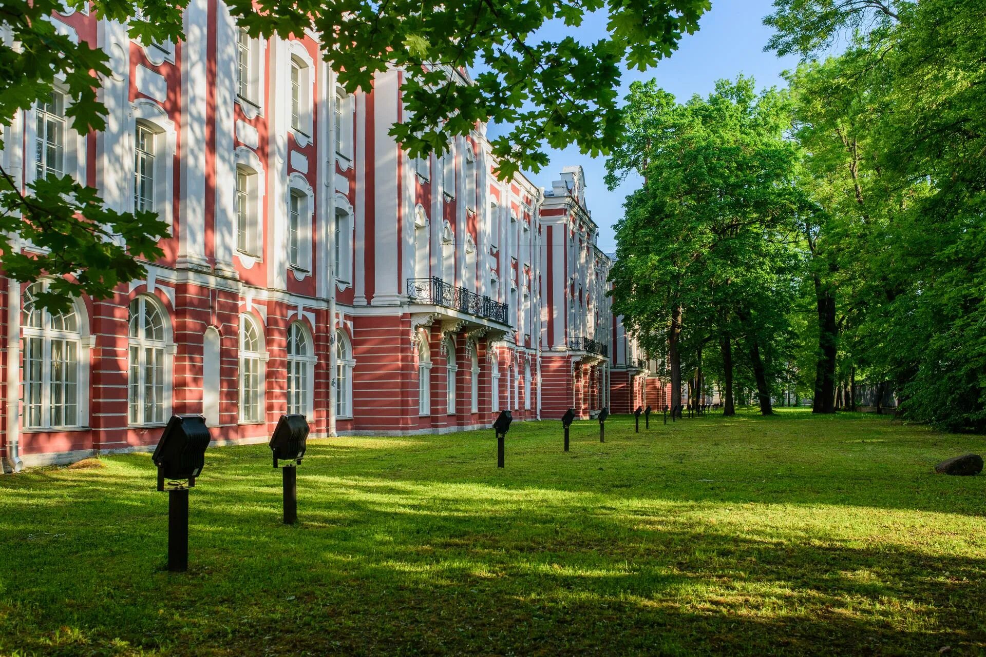 Государственных спб. Санкт Петербургский университет. СПБГУ Питер. Здание университета СПБГУ. СПБГУ 12 коллегий.