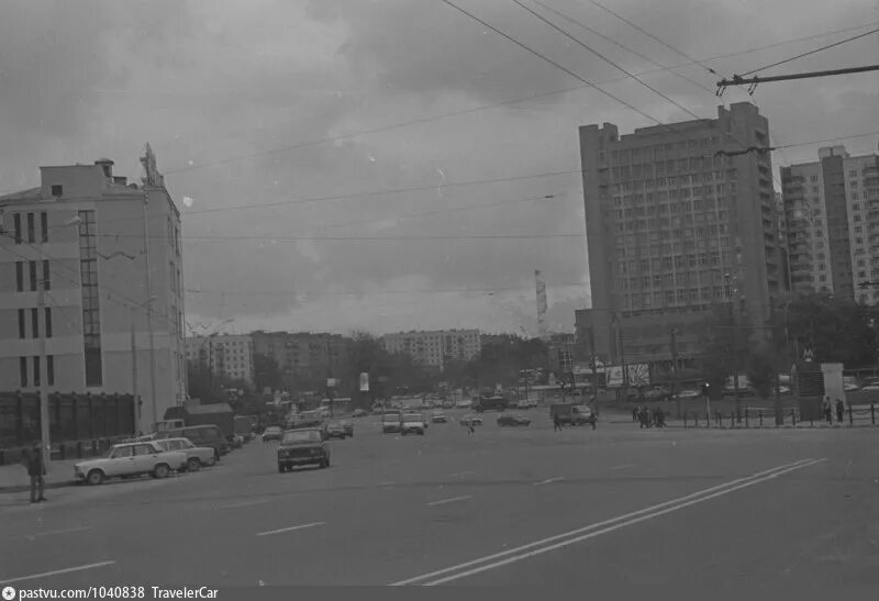 Сотый универмаг москва на пролетарской. Крестьянская застава москва. 1. Метро крестьянская застава москва. Тц сотый на пролетарской.