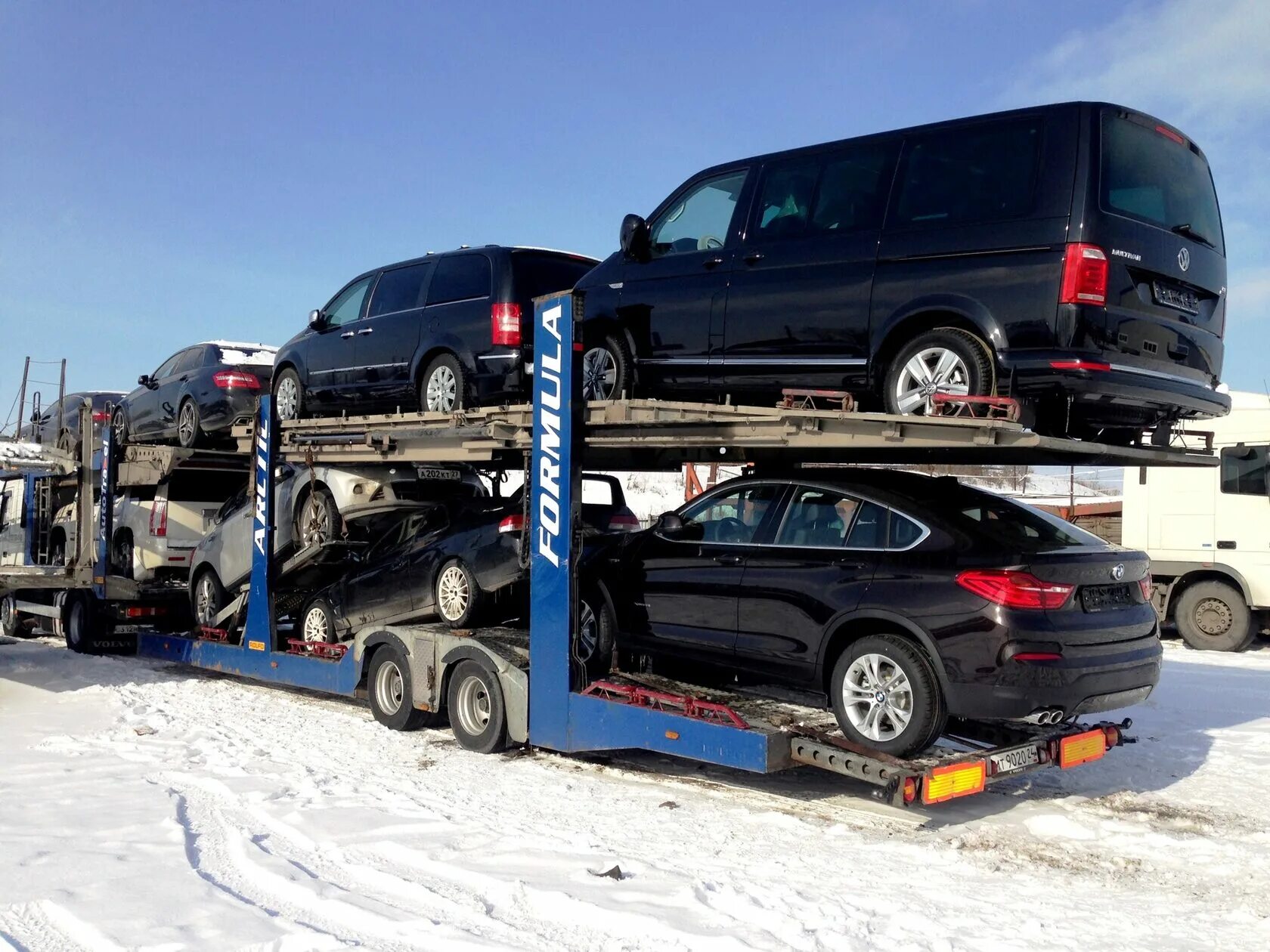 Сколько машин в автовозе. Автовоз ТК эксис КАМАЗ. Додж рам автовоз. Автовоз Мерседес 1836. Автовоз 3957к2.