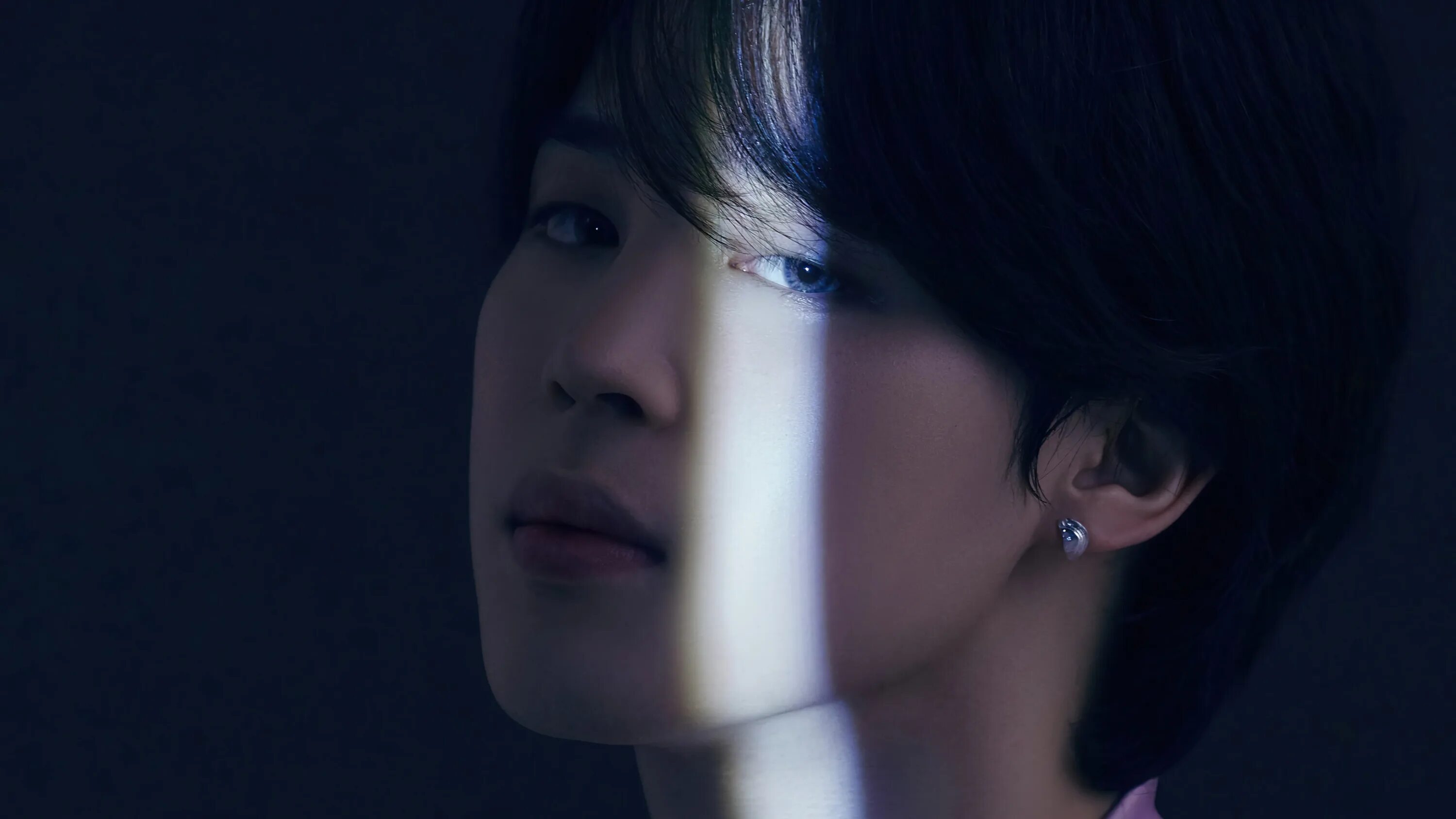 Бтс баепсае. Бтс чимин serendipity concert. Пак чимин с веером. Чимин из bts. Bts jimin.